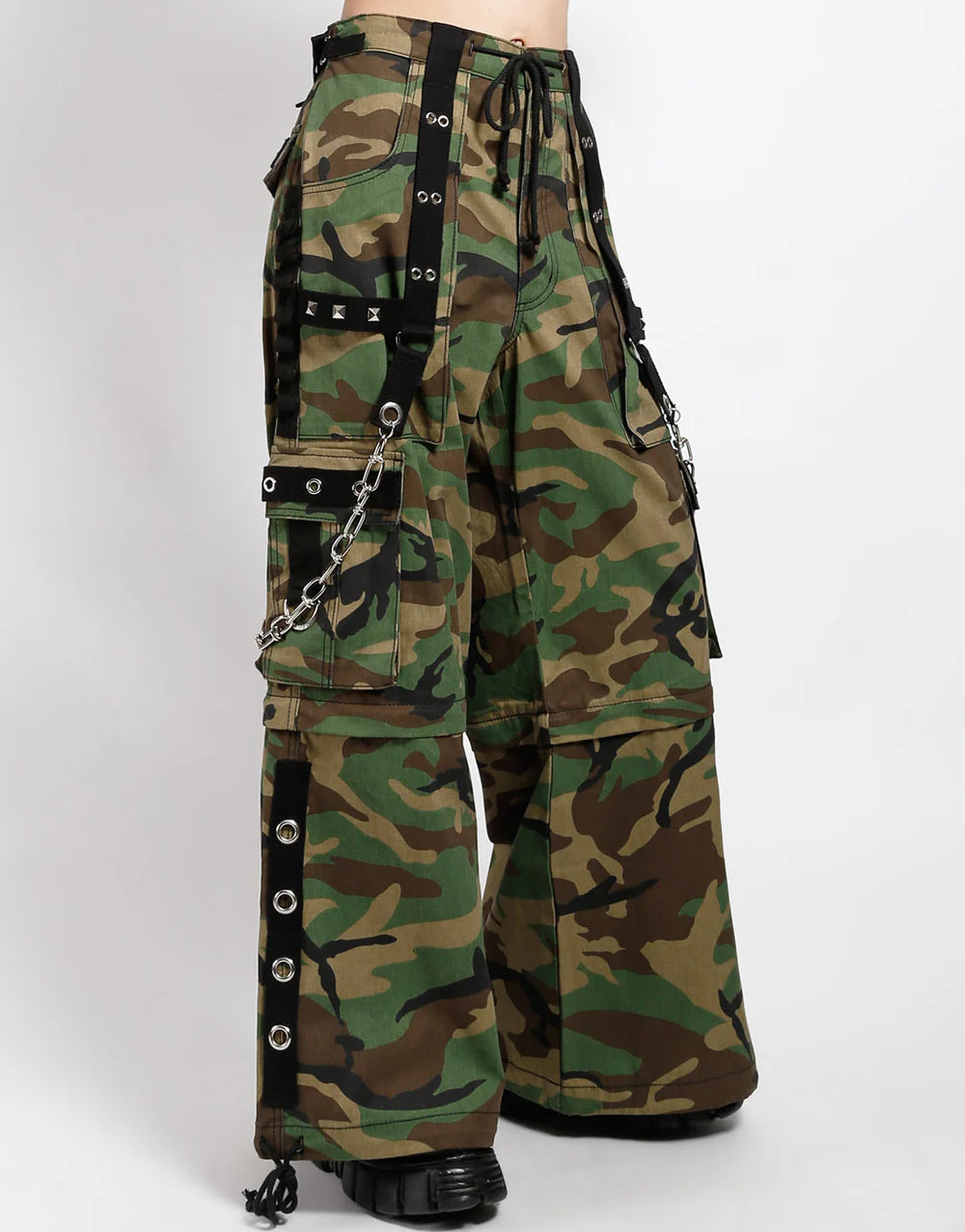 camo cargo pants​